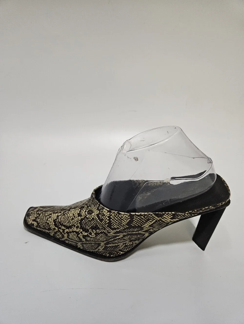 bebe Womens Snakeskin print Pumps 9.5M Block Heel Square Toe made in spain